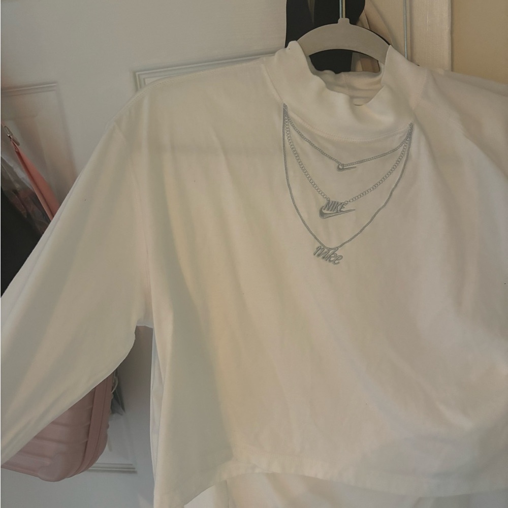 NIKE WORKOUT CROP TOP